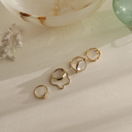 Curves ring