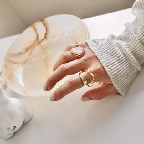 Curves ring