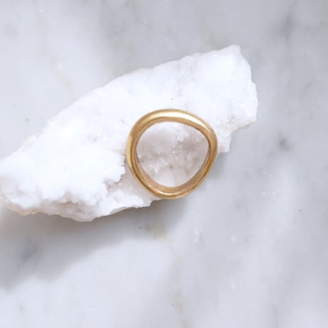 Triangle ring -gold