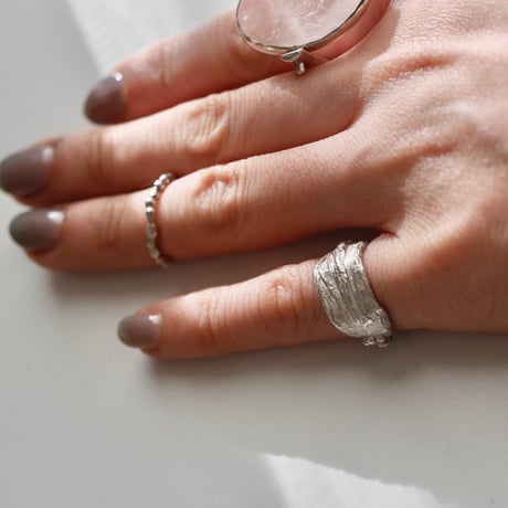 Strata ring