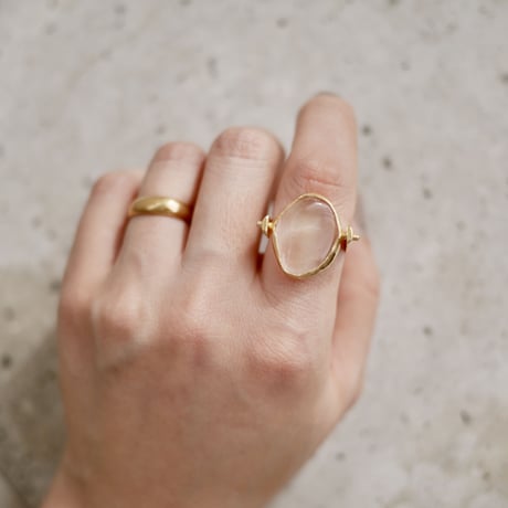 Crystal quartz revolving ring