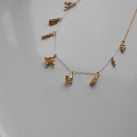 Flake necklace