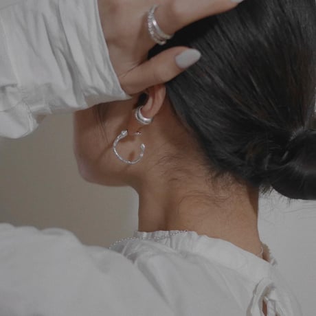 Rough hoop earrings-01