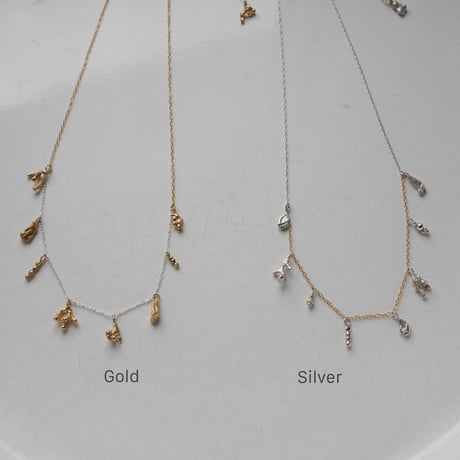 Flake necklace