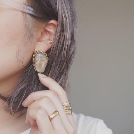 Moon stone dot bezel earrings