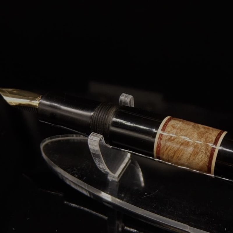 漆黒の森（メープル瘤）万年筆 | 綴り屋