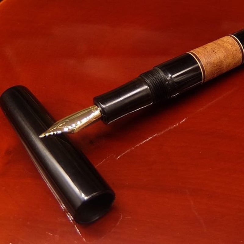 漆黒の森（花梨瘤）万年筆 | 綴り屋