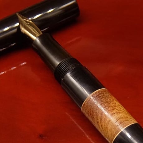 CATEGORY fountain pen | 綴り屋