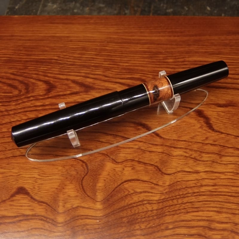 漆黒の森（花梨瘤）万年筆 | 綴り屋