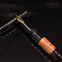 漆黒の森（花梨瘤）万年筆 | 綴り屋