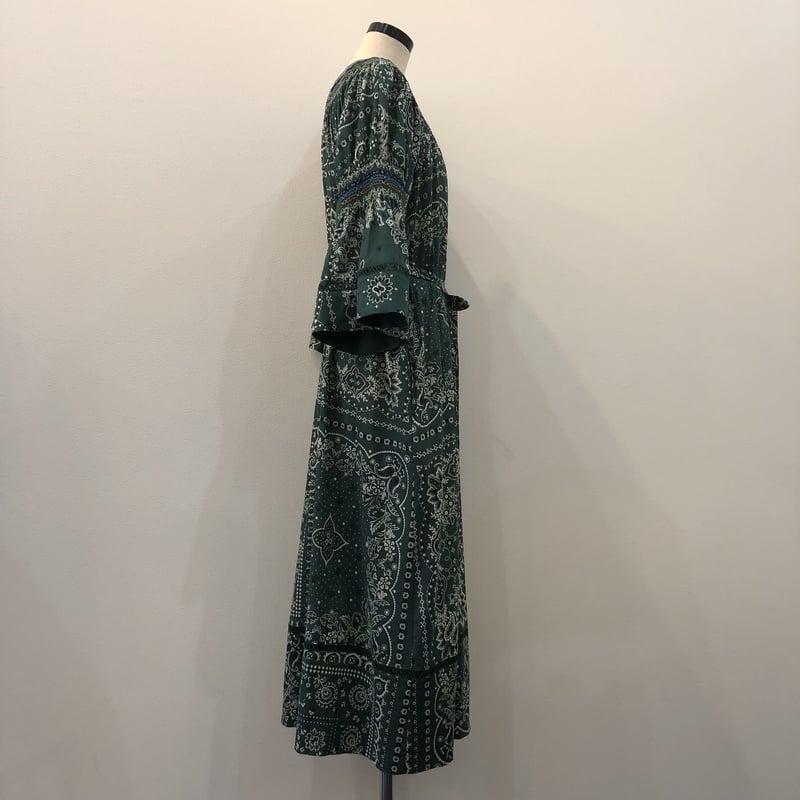 MUVEIL ミュベール バンダナプリントワンピース | amico amica 