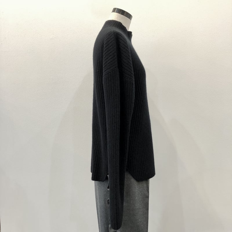 MUVEIL ミュベール フラワーボタンリブプルオーバー | amico amica 