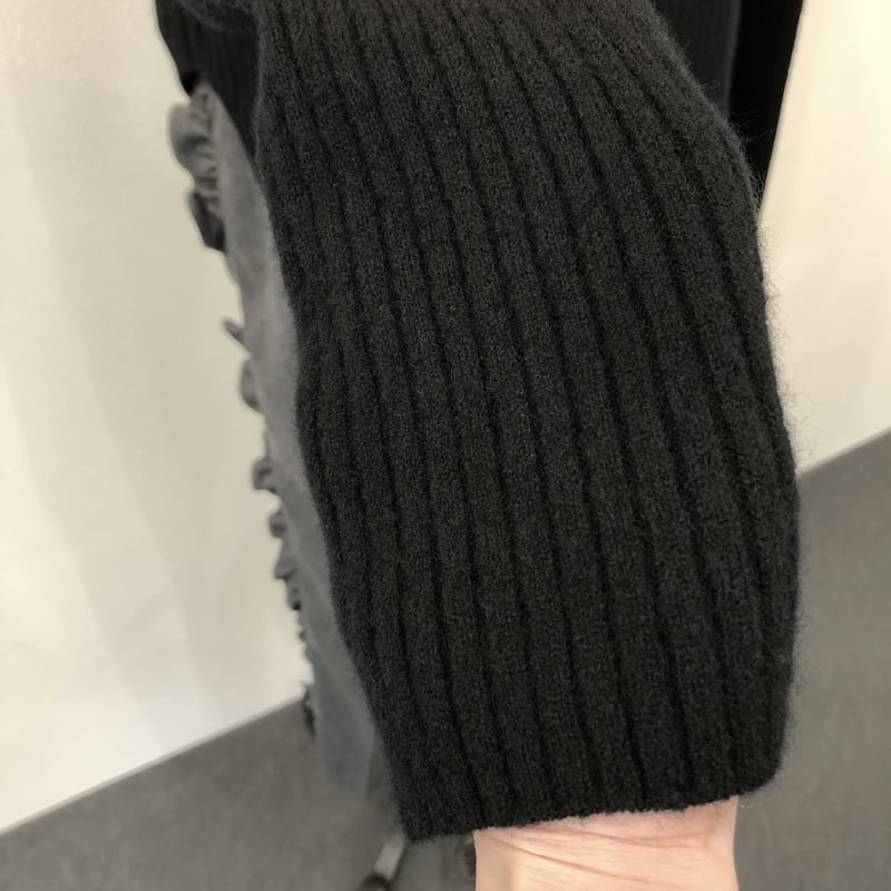 新品 MUVEIL(ミュベール) フラワーリブボタンプルオーバー 楽天市場】【MUVEIL】フラワーリブボタンプルオーバー