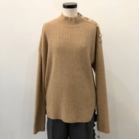 MUVEIL フラワーボタン リブ プルオーバー