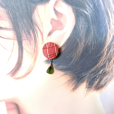 ビナクル織 & 海の宝石「シーグラス」のピアス / Red Lava レッドラヴァ