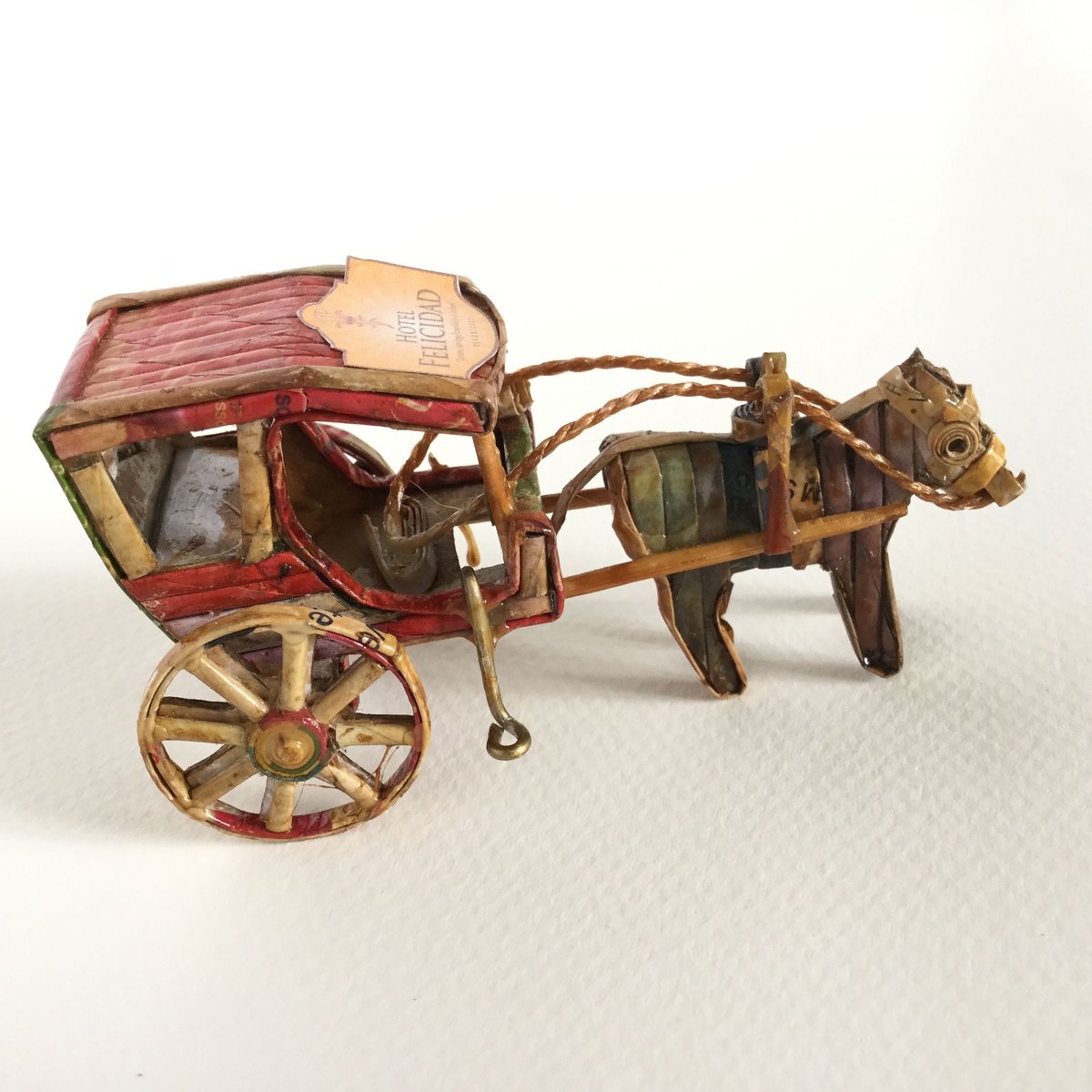 アップサイクルペーパーアート「ミニチュアカレッサ(馬車)」　Paper Art Craft Carroza