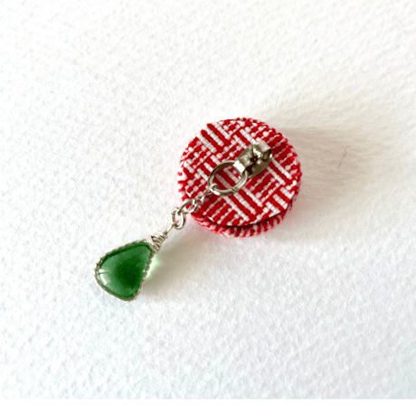 ビナクル織 & 海の宝石「シーグラス」のピアス / Red Lava レッドラヴァ