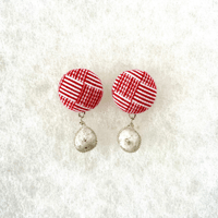 ビナクル織 & 海の宝石「コーガ石(抗火石)」のピアス / Red Lava  レッドラヴァ