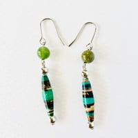 ペーパービーズ&天然石(グリーンアゲート)のピアス