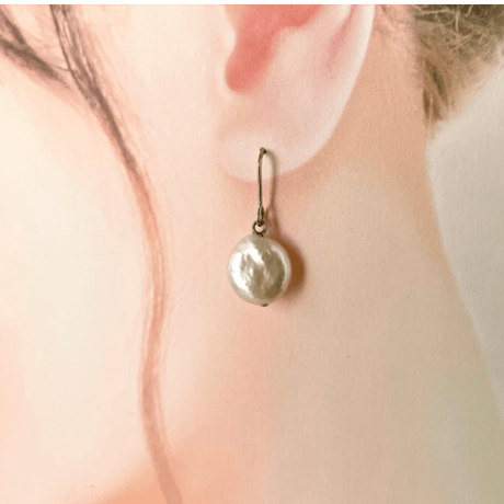 淡水パール(ミンダナオ島)　バロック・コインパールピアス