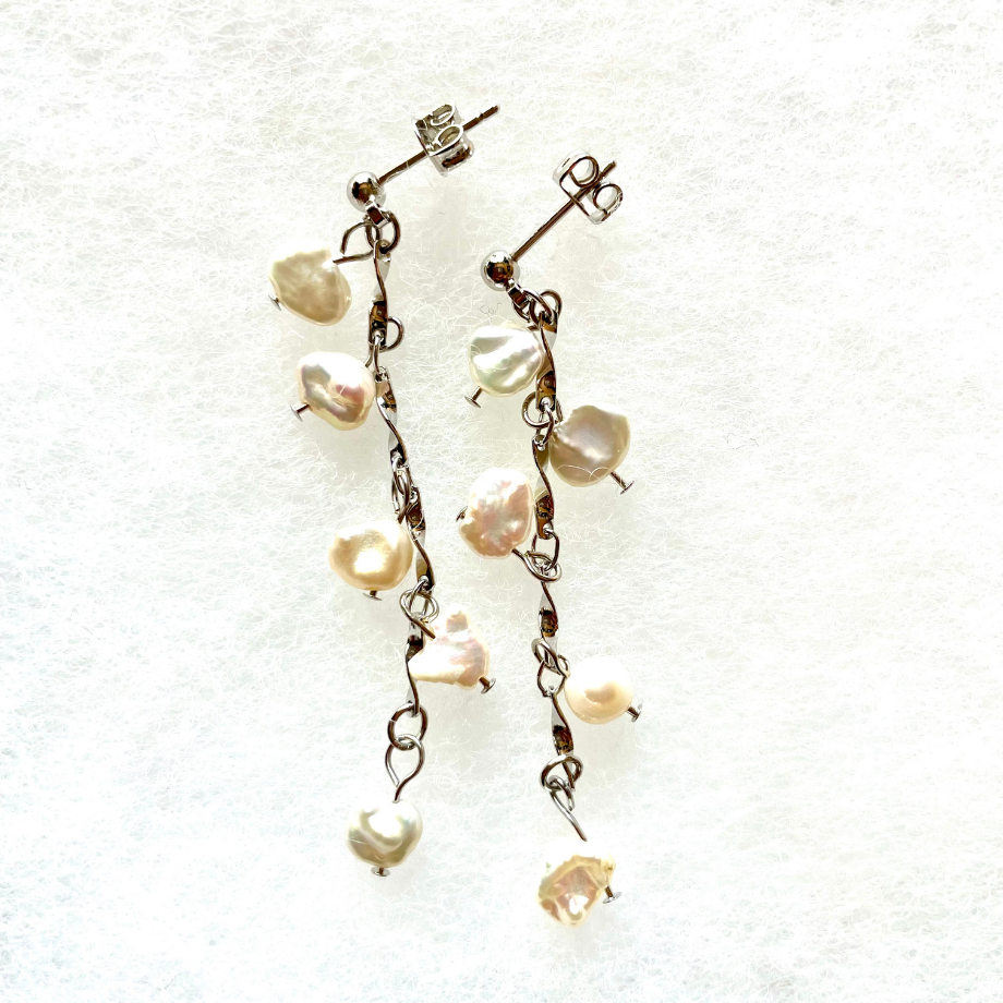 淡水パール(ミンダナオ島) ポピーシード・ドロップロングピアス 淡水パール(ミンダナオ島) ポピーシード・ドロップロングピアス