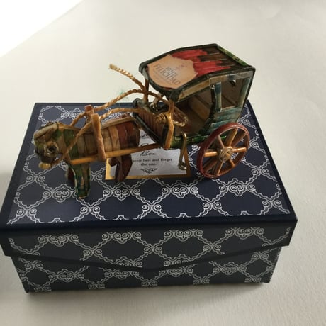 アップサイクルペーパーアート「ミニチュアカレッサ(馬車)」　Paper Art Craft  Carroza
