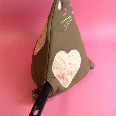 夢見るネコちゃんティーコゼー　Dreaming Cat Tea Cozy