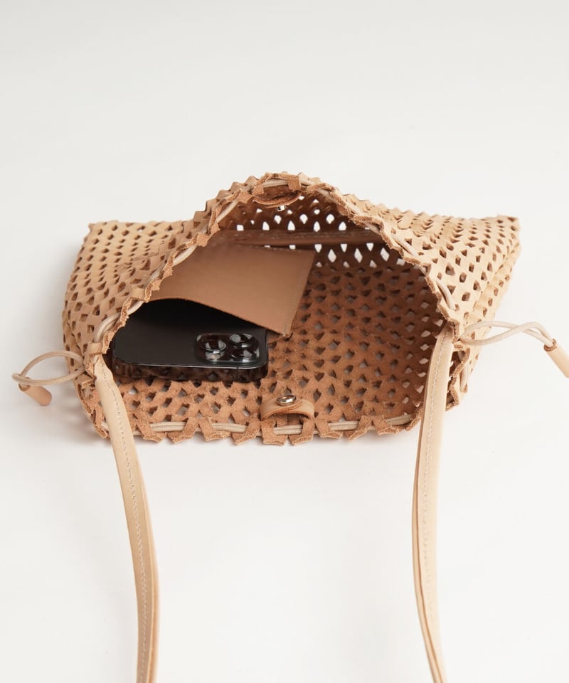 i ro se ショルダーバッグ レディース SEAMLESS SHOULDER CASE | i ro se Official Onl