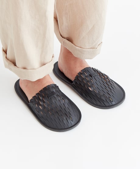 "net" room shoes ( NUDE / BLACK )