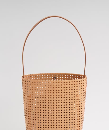 "KAGO" SHOULDER TOTE - M ( NUDE / BLACK )