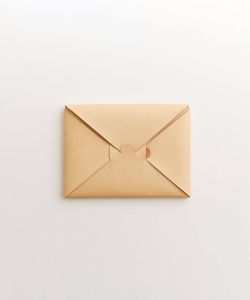 SEAMLESS CLUTCH BAG-S ( BLACK / NUDE ) | i ro s