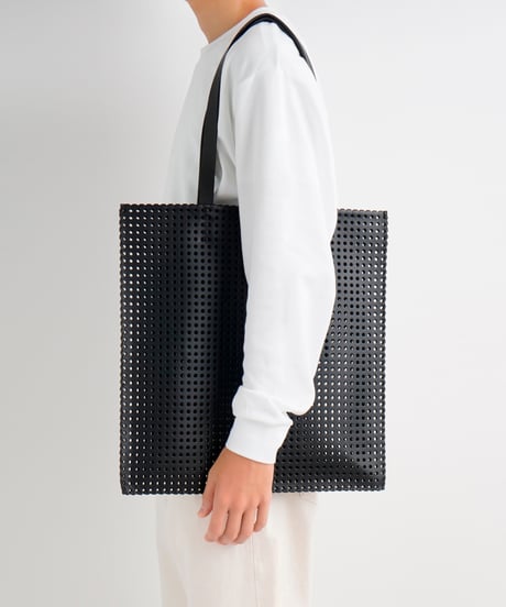 "KAGO" FLAT BAG - L ( NUDE / BLACK )