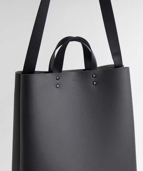 SEAMLESS TOTE BAG - L ( NUDE / BLACK )