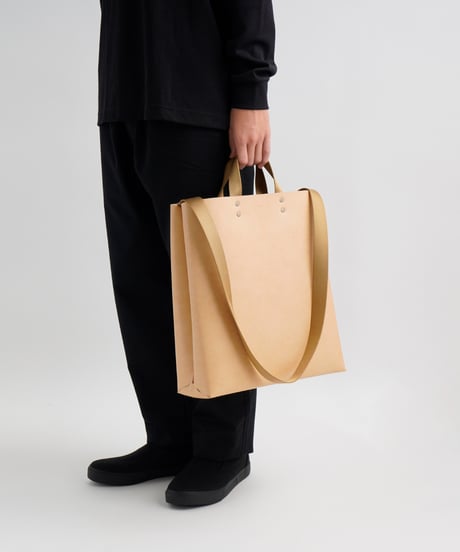 SEAMLESS TOTE BAG - L ( NUDE / BLACK )