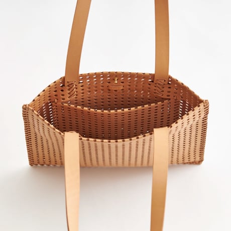 "KAGO" FLAT BAG - S ( NUDE / BLACK )