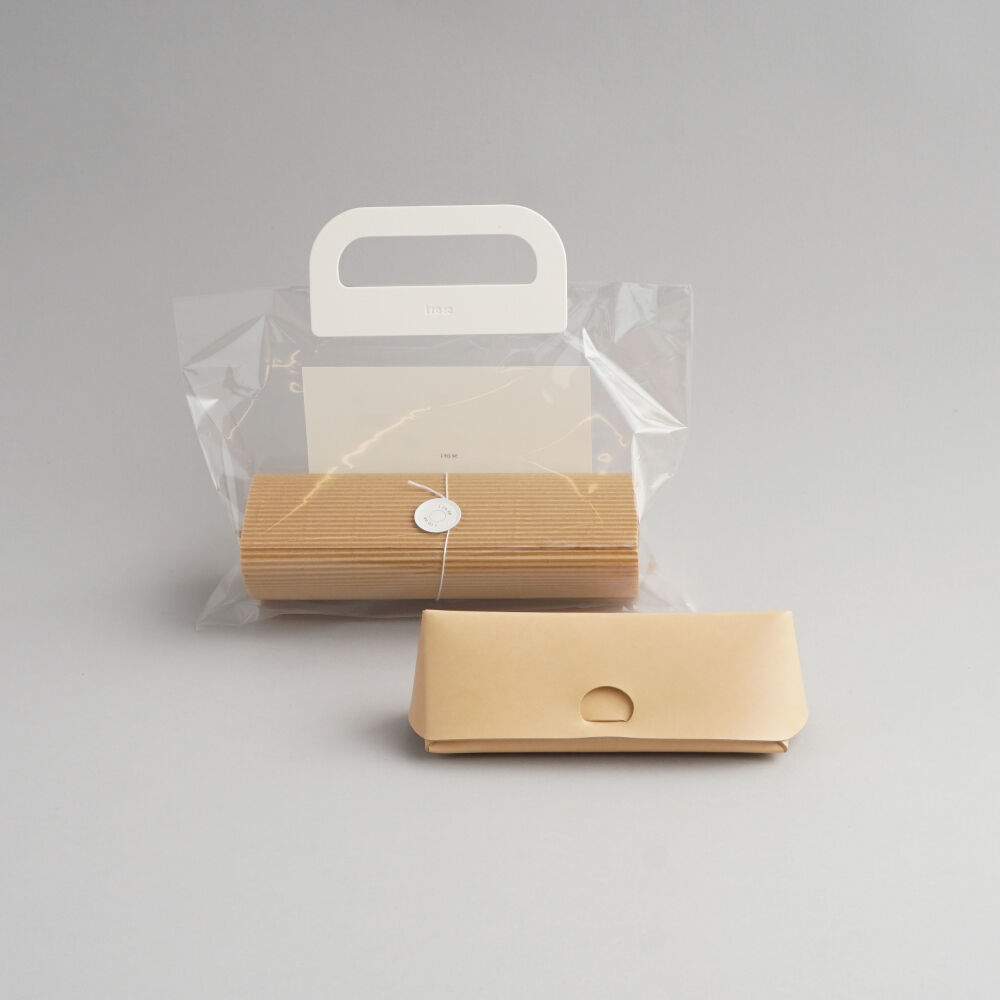SEAMLESS GLASSES & PEN CASE ( NUDE / BLACK ) | 