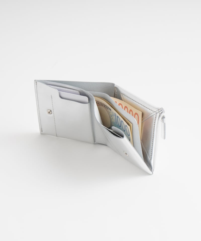 SLANT SHORT WALLET ( SILVER ) | i ro se Offici