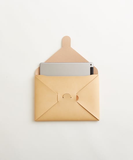 SEAMLESS CLUTCH BAG-S ( BLACK / NUDE )