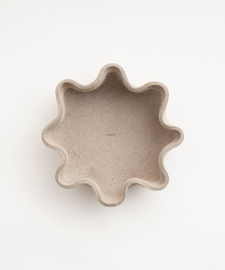 WIRE WORK TRAY ( 3 colors )