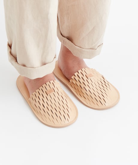 "net" room shoes ( NUDE / BLACK )