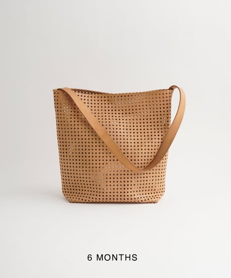 "KAGO" SHOULDER TOTE - L ( NUDE / BLACK )