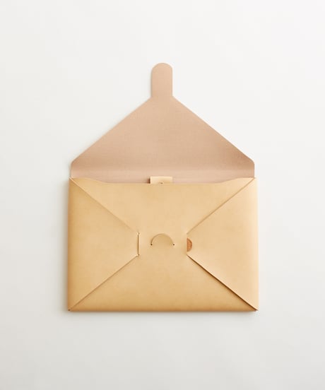 SEAMLESS CLUTCH BAG-M ( BLACK / NUDE )