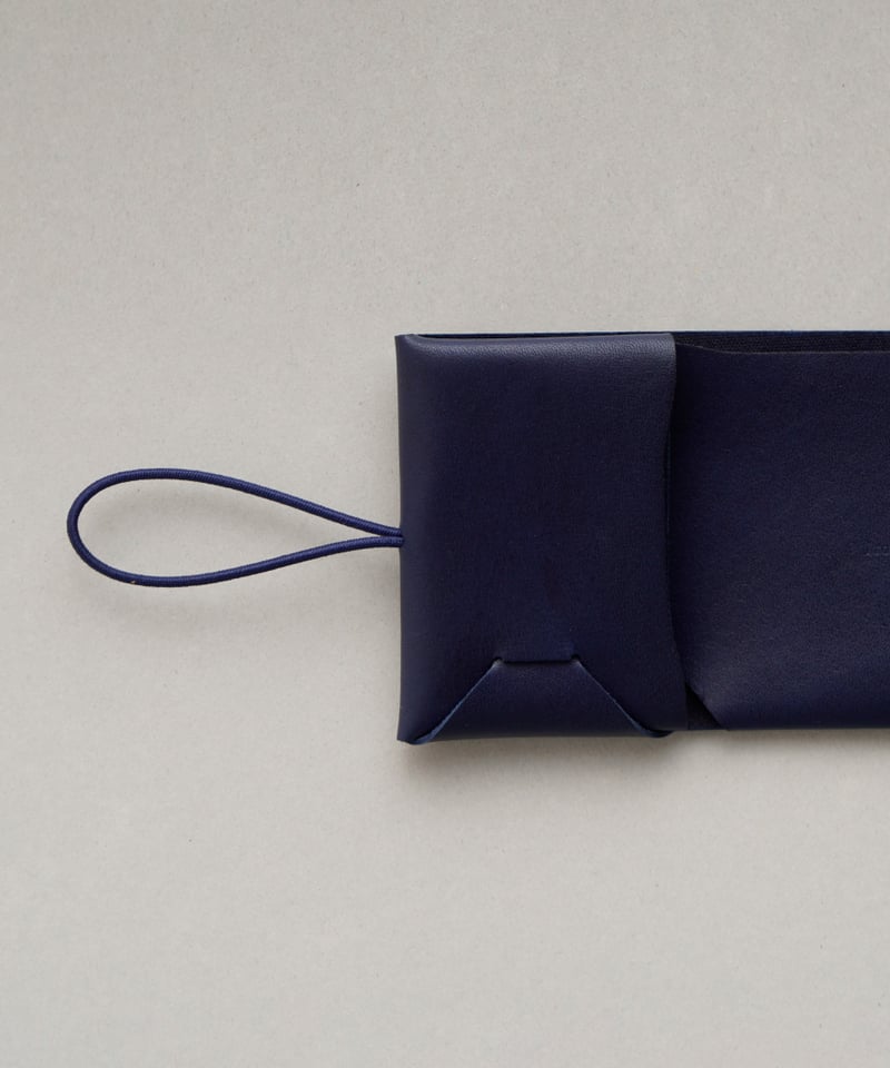 SEAMLESS COMPACT WALLET 
