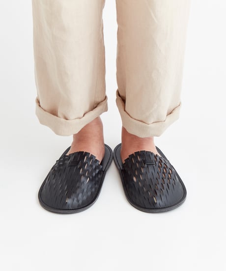 "net" room shoes ( NUDE / BLACK )