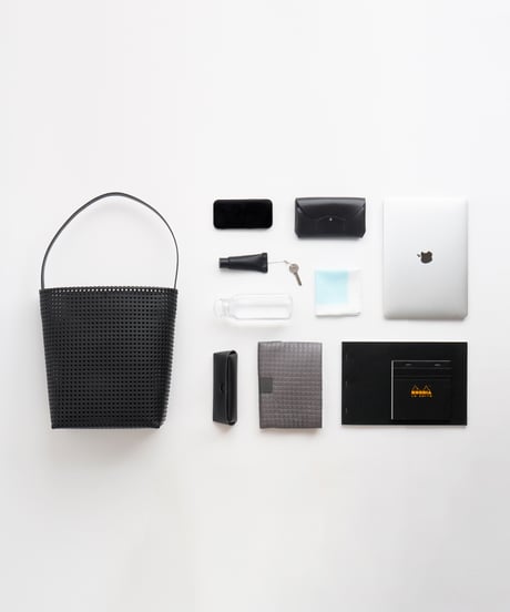 "KAGO" SHOULDER TOTE - L ( NUDE / BLACK )