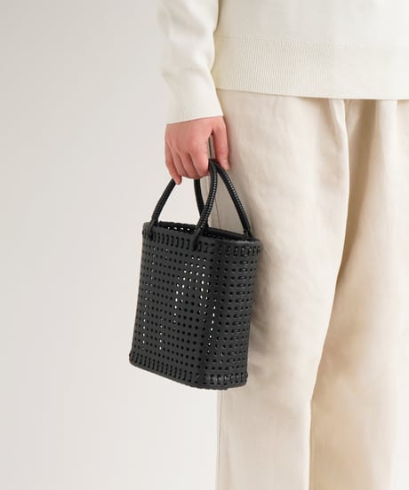 "KAGO" MINI BAG - M ( NUDE / BLACK )