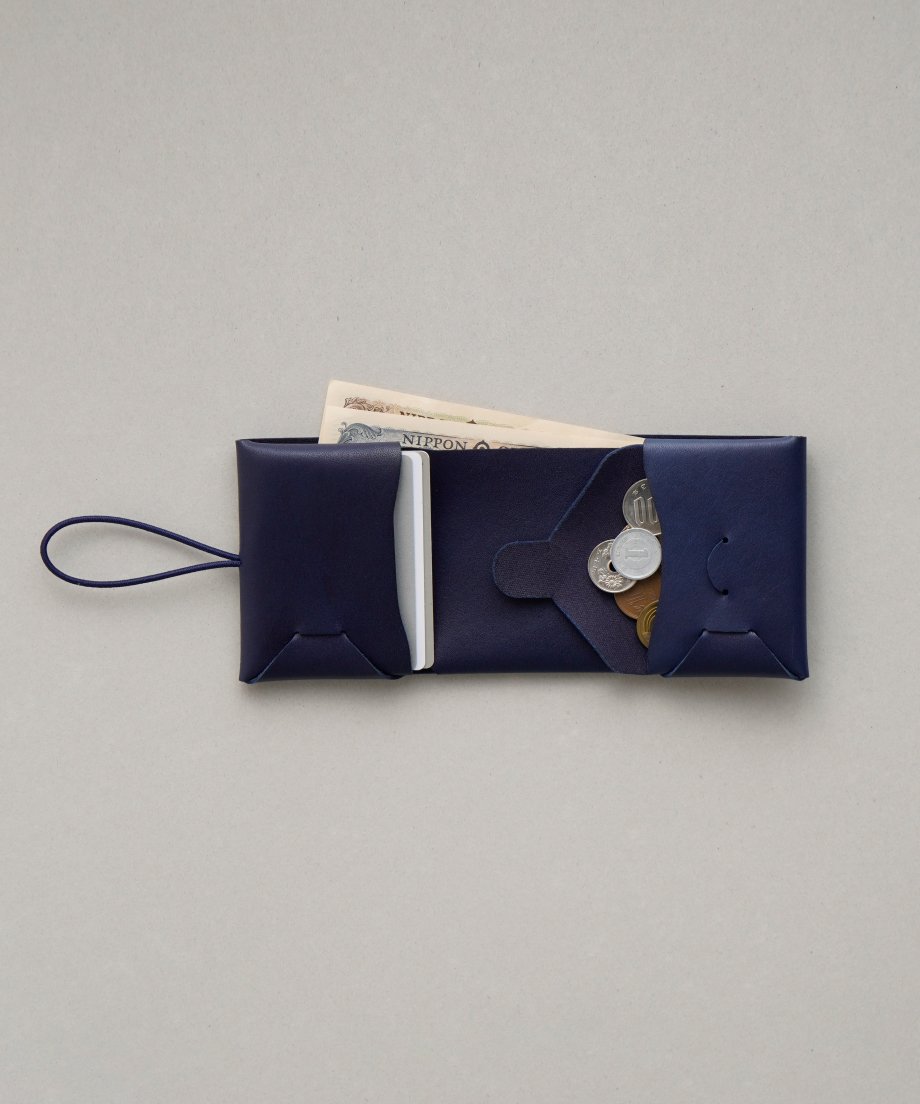 SEAMLESS COMPACT WALLET 