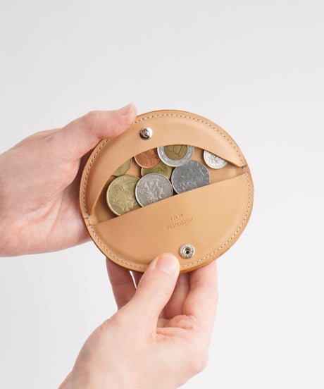 protractor coin case ( nude / black)
