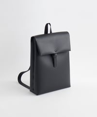 SEAMLESS BACKPACK ( NUDE / BLACK )