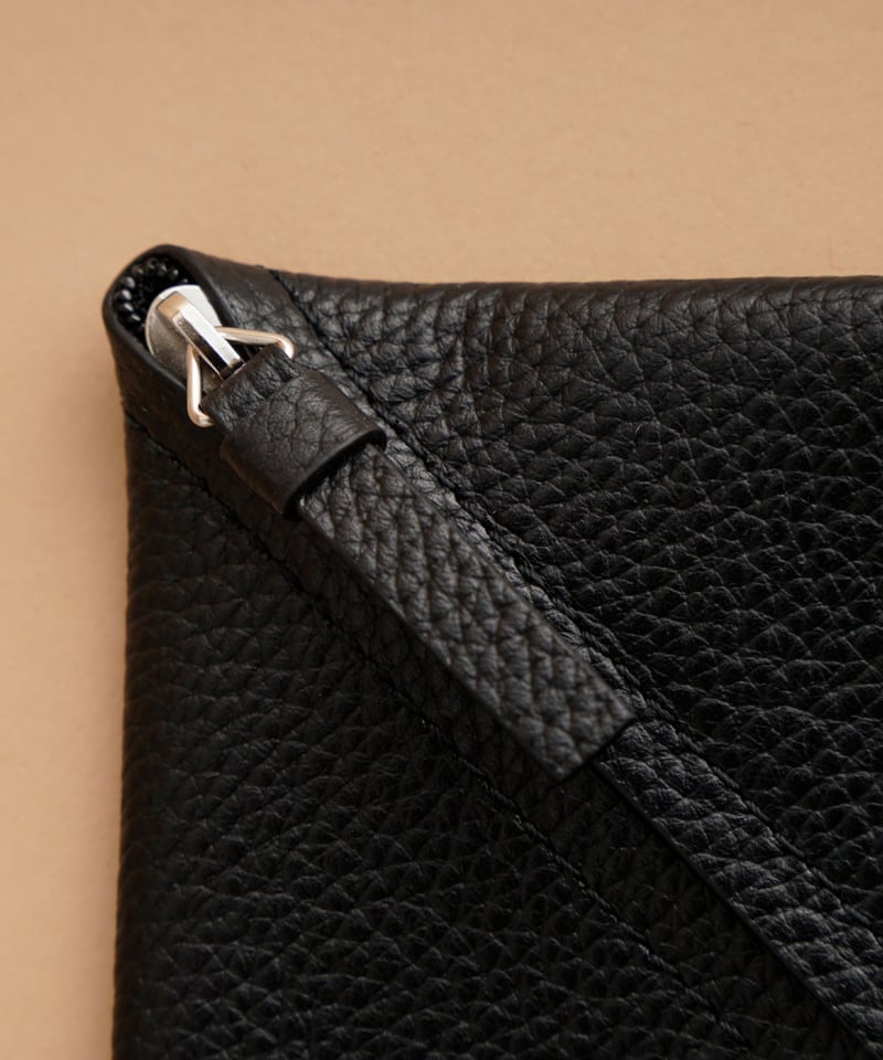 SLANT COIN CASE ( S.BLACK ) | i ro se Official...